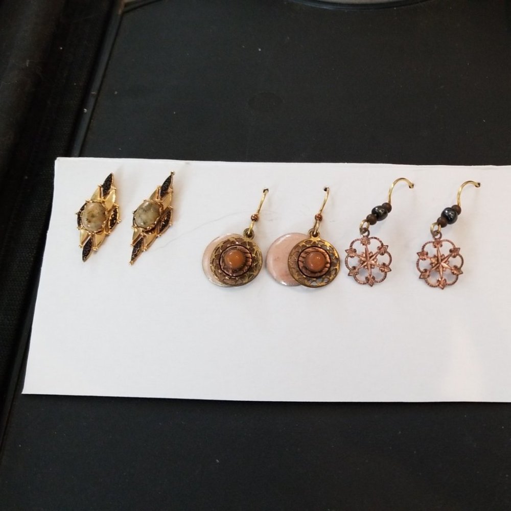 Lot of Earrings